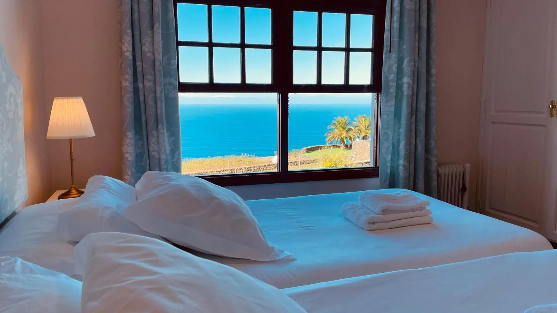 Casita Con Vistas Al Mar Y Sunsets En Finca Canaria contacts